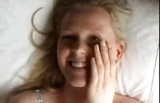 XXX Dwarf berjenggot bokeb baru indo ingin mencicipi vagina yang berair