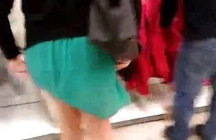 XXX Brunette yang cantik bokep indo baru 3gp membuat ass fisting dengan bola baja untuk dirinya sendiri