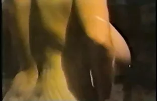 XXX Anka bercinta di bokep pengantin indo kamar mandi